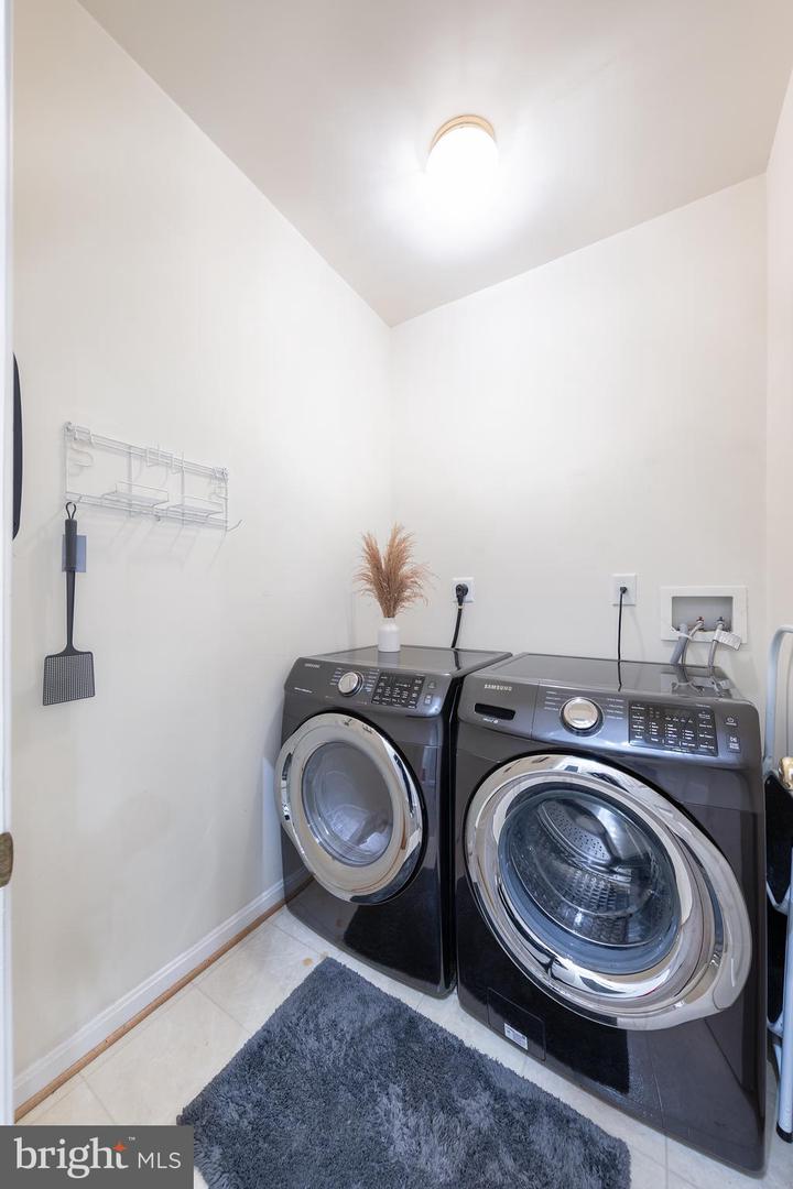 1312 Christopher Ln