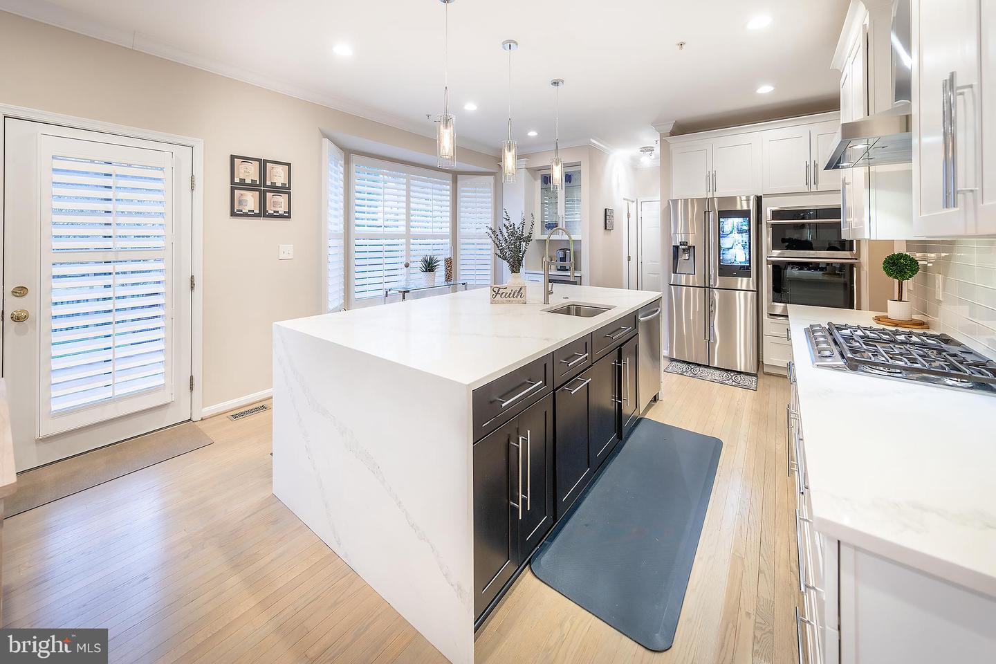 1312 Christopher Ln