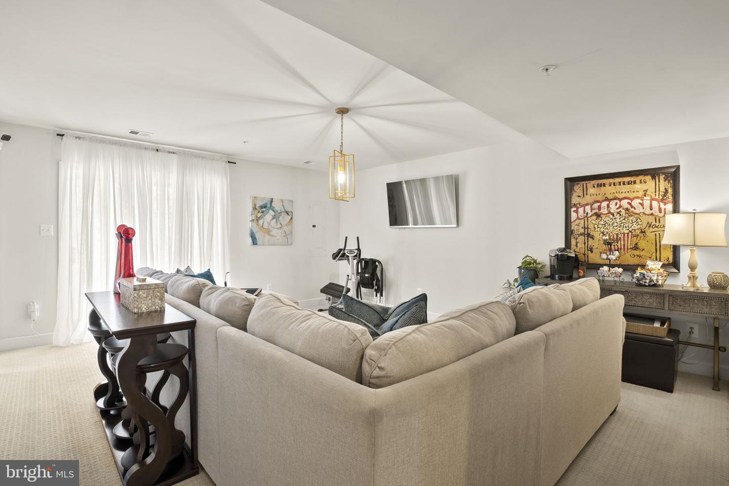 9147 Fox Stream Way