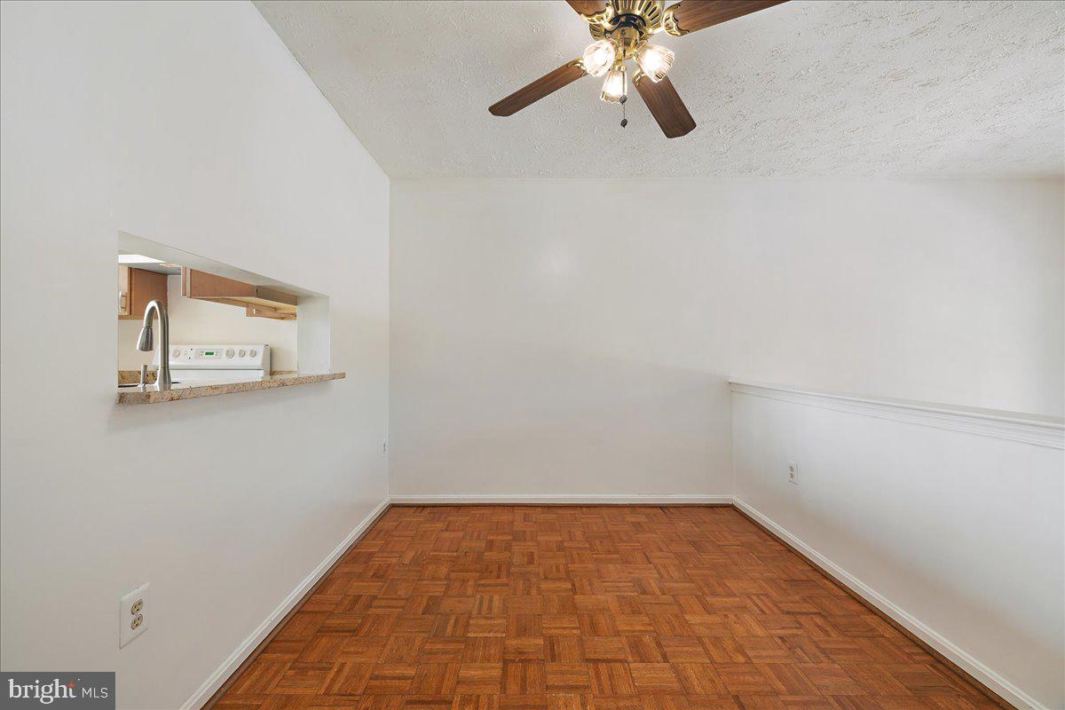 2445 E. Rosecroft Village Circle