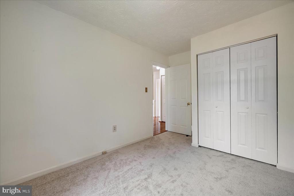 2445 E. Rosecroft Village Circle