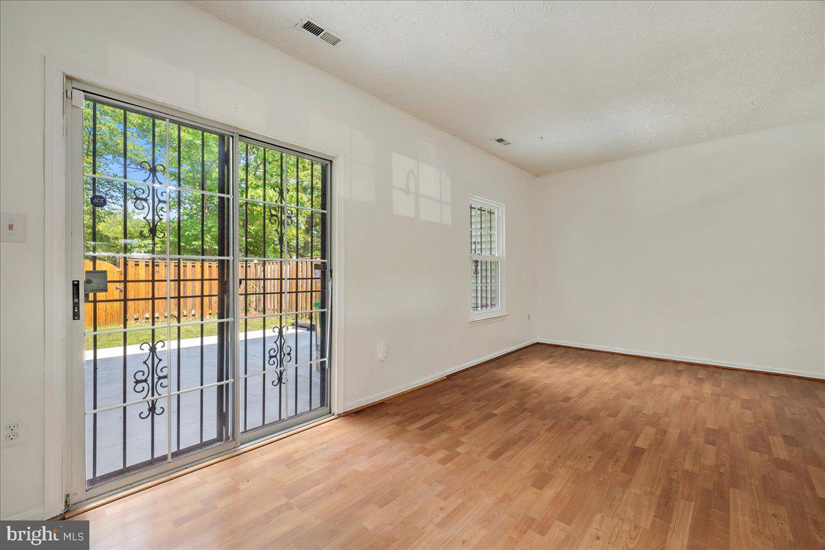 2445 E. Rosecroft Village Circle