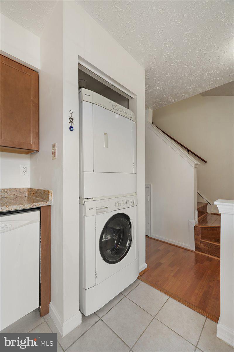 2445 E. Rosecroft Village Circle