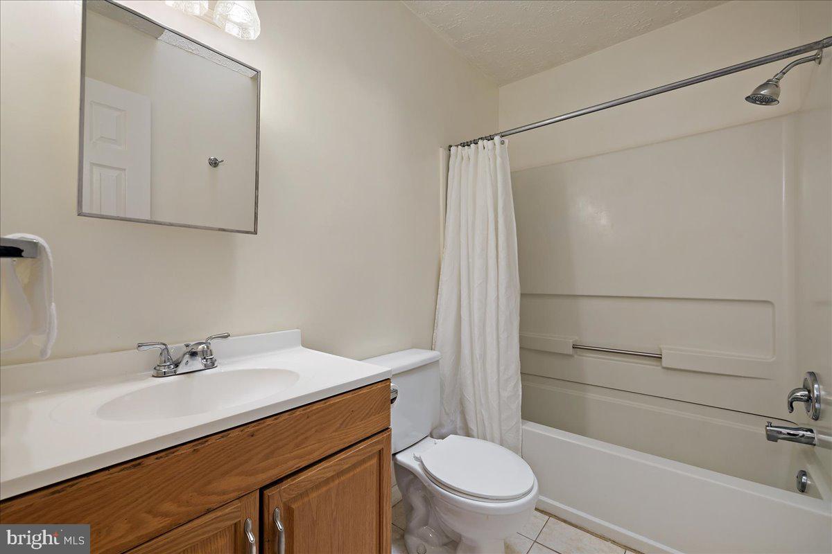 2445 E. Rosecroft Village Circle