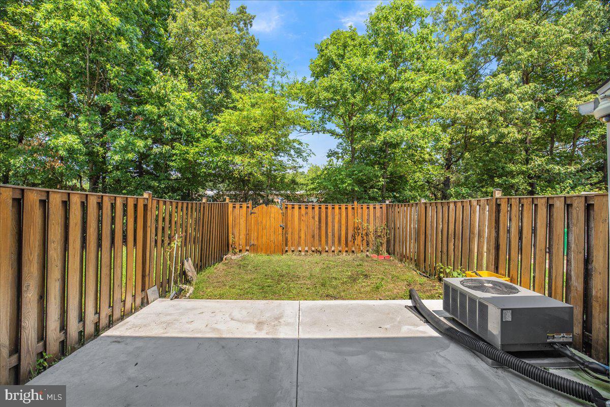 2445 E. Rosecroft Village Circle