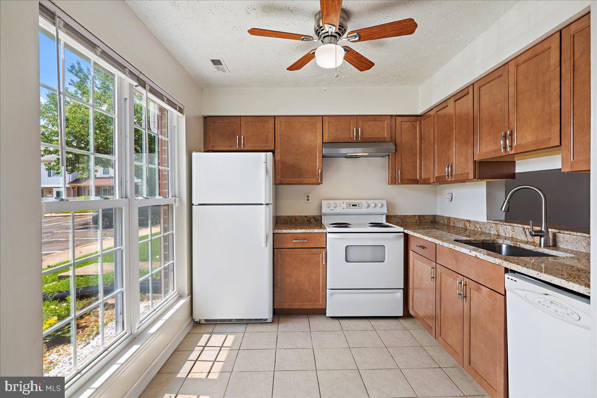 2445 E. Rosecroft Village Circle