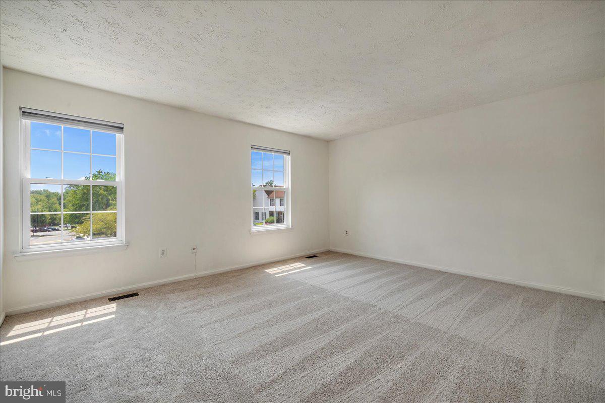 2445 E. Rosecroft Village Circle