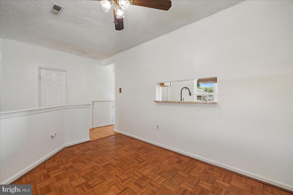 2445 E. Rosecroft Village Circle