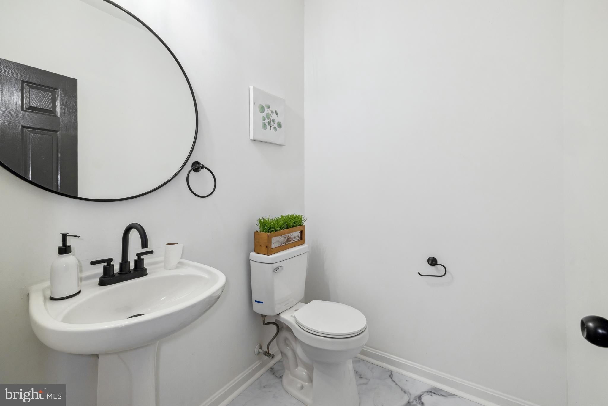 11703 Old Lantern Ct