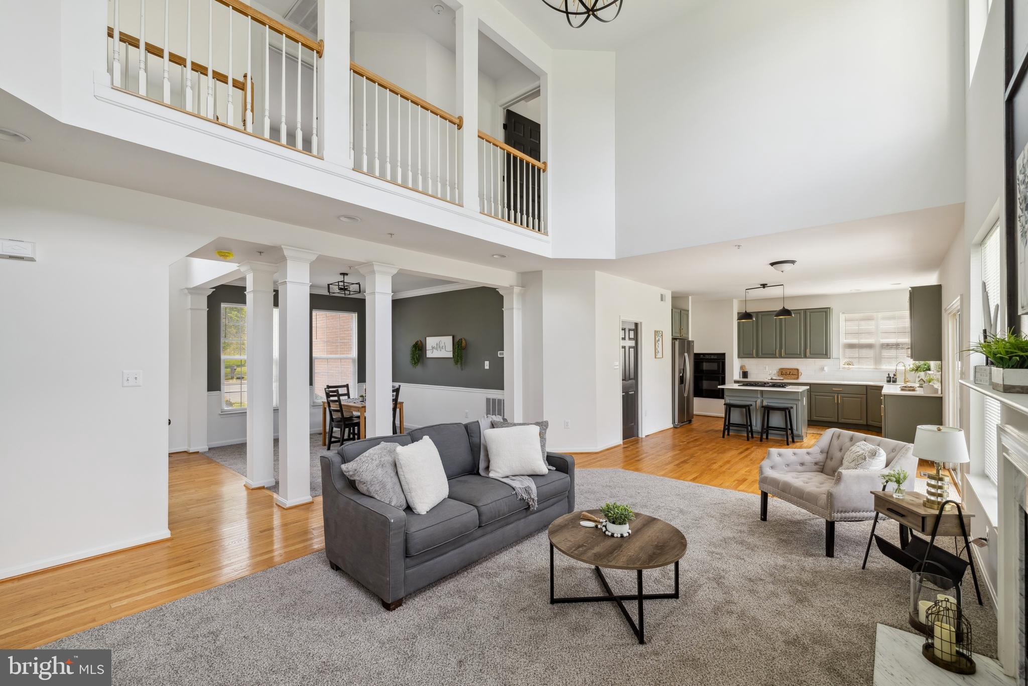 11703 Old Lantern Ct