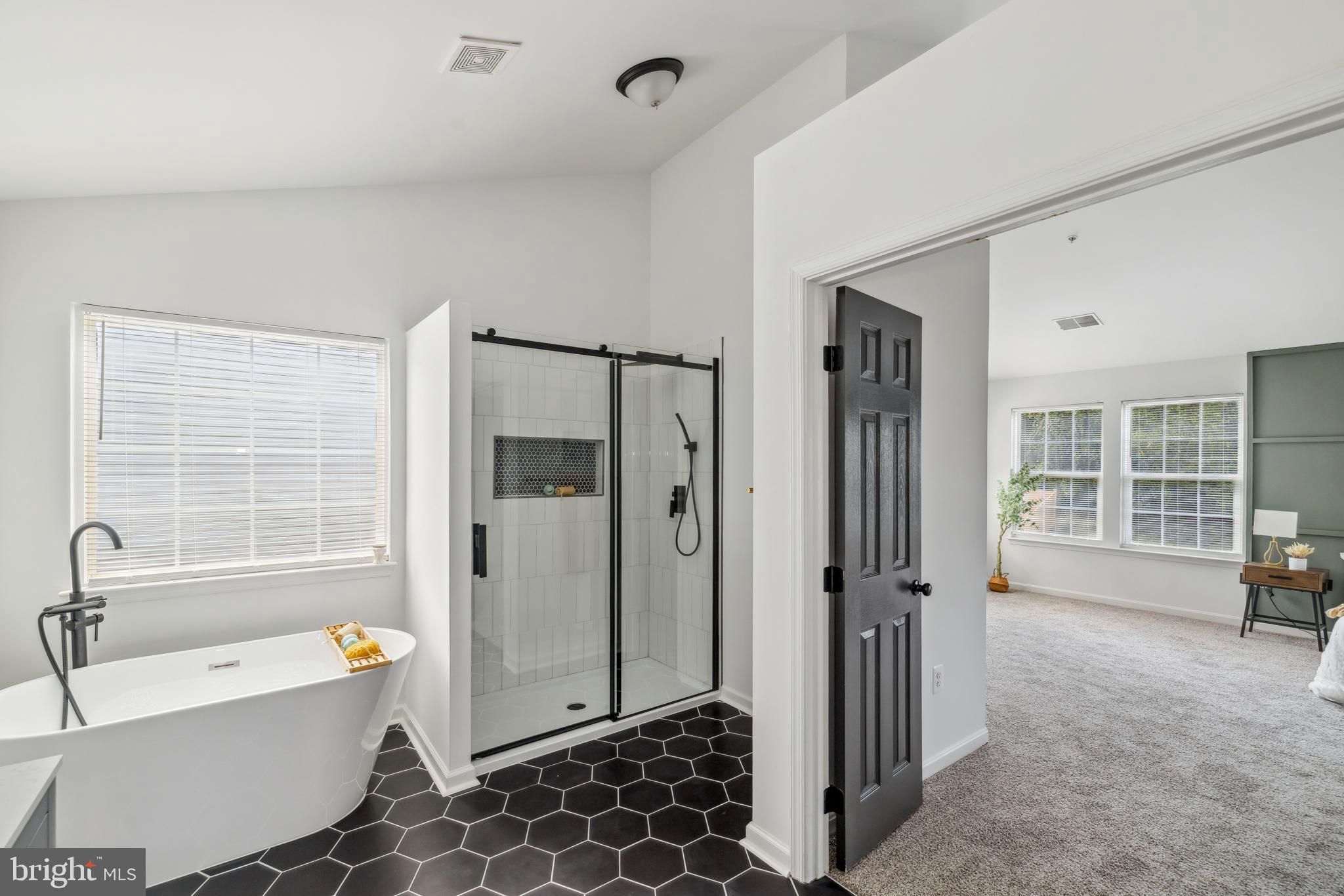 11703 Old Lantern Ct