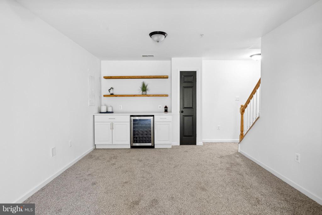 11703 Old Lantern Ct