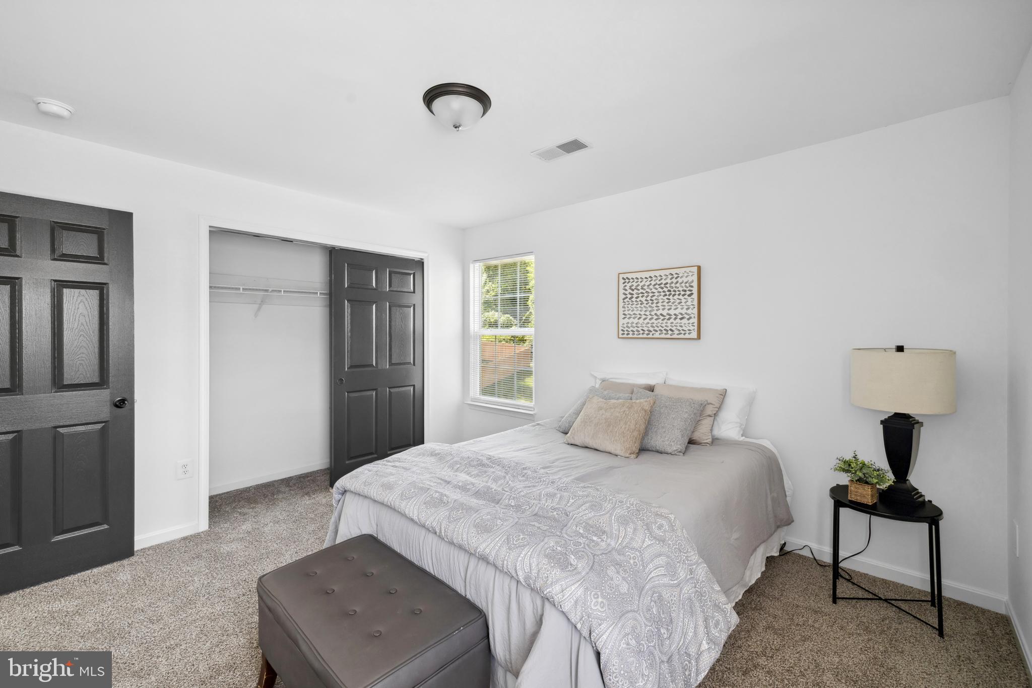 11703 Old Lantern Ct