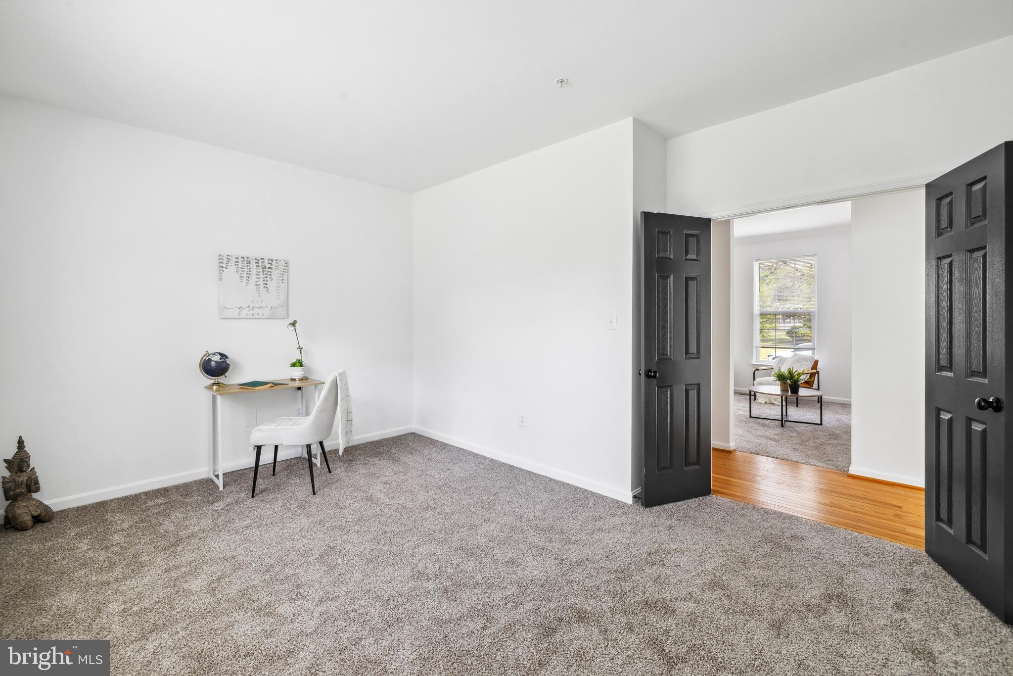 11703 Old Lantern Ct