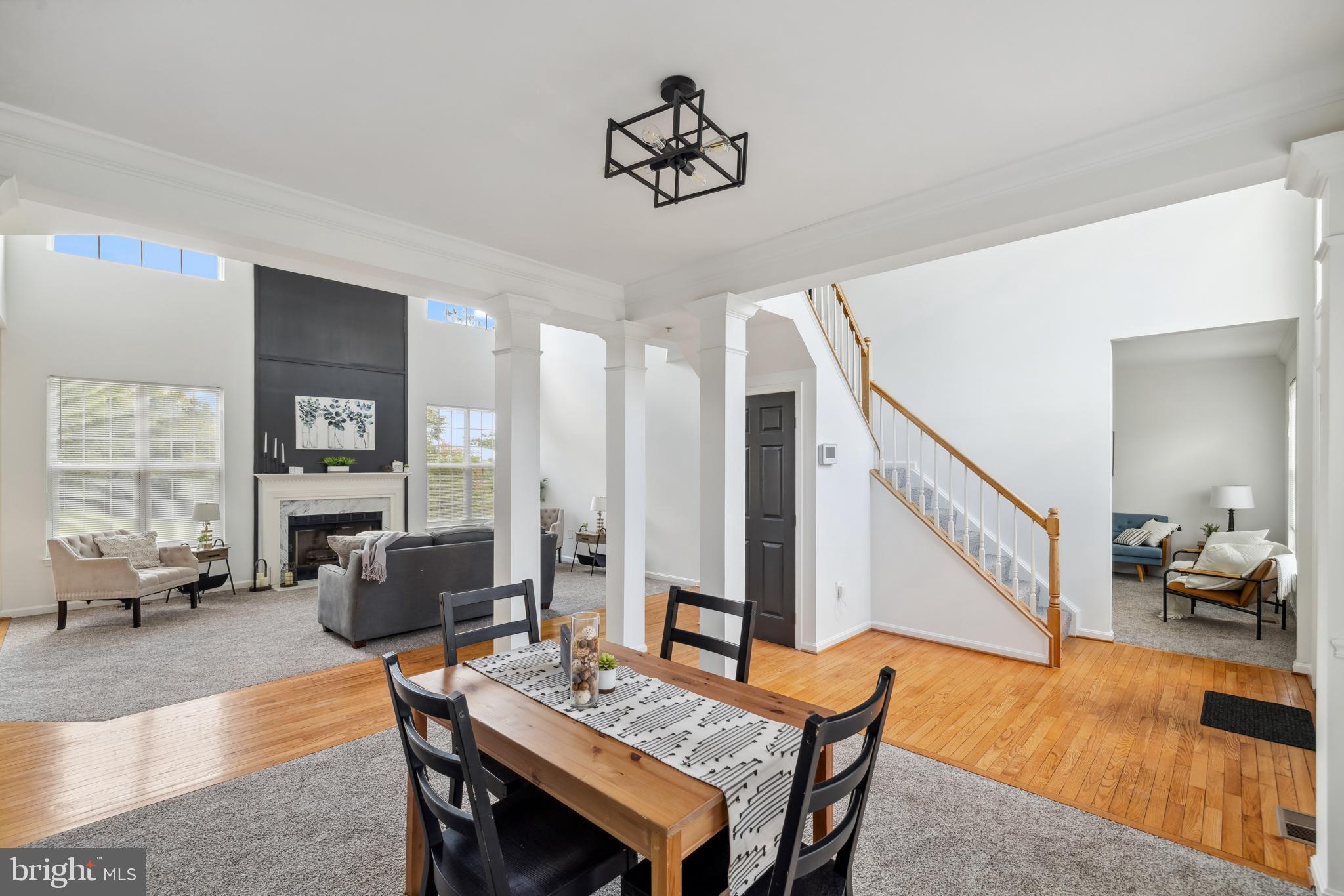 11703 Old Lantern Ct