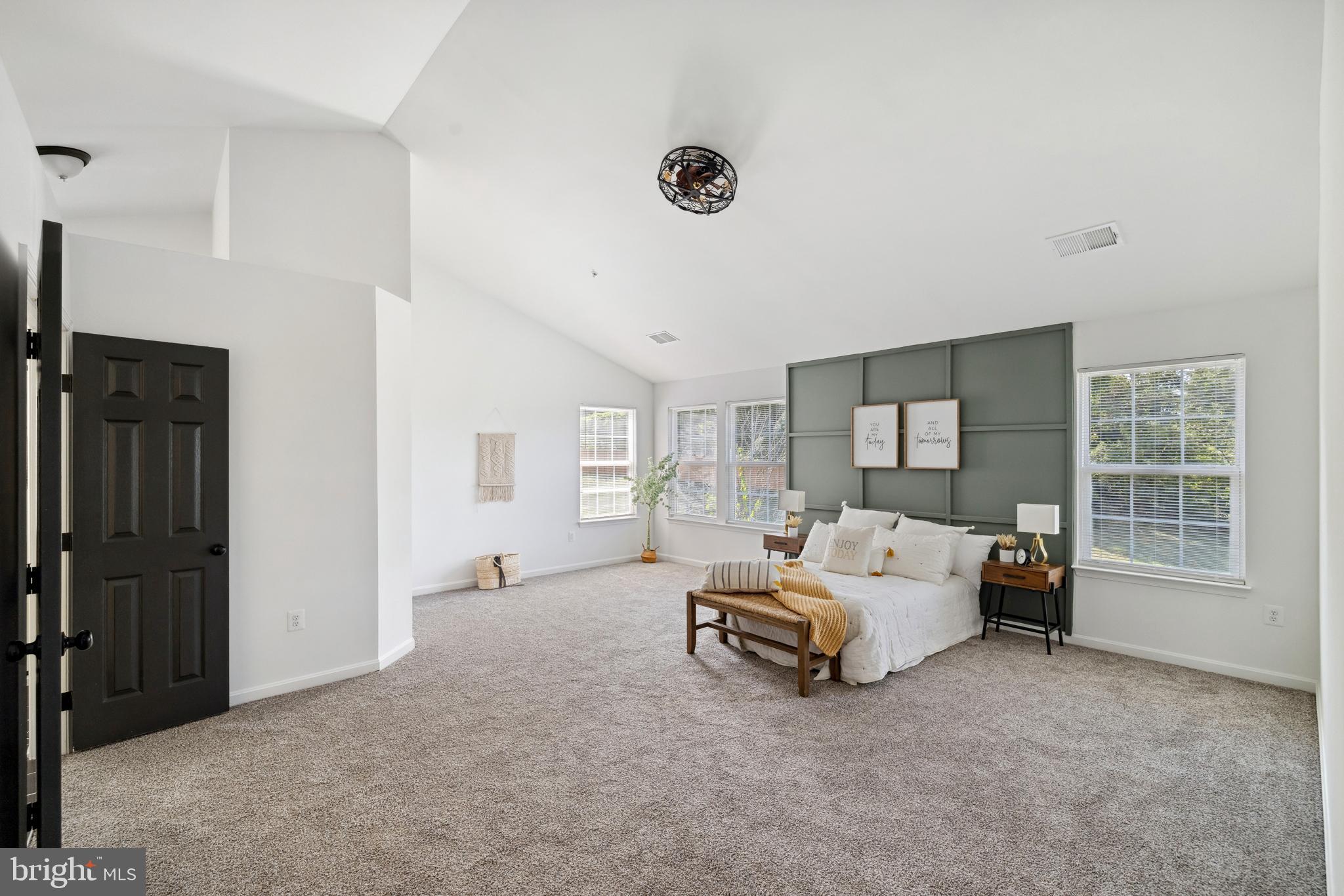 11703 Old Lantern Ct