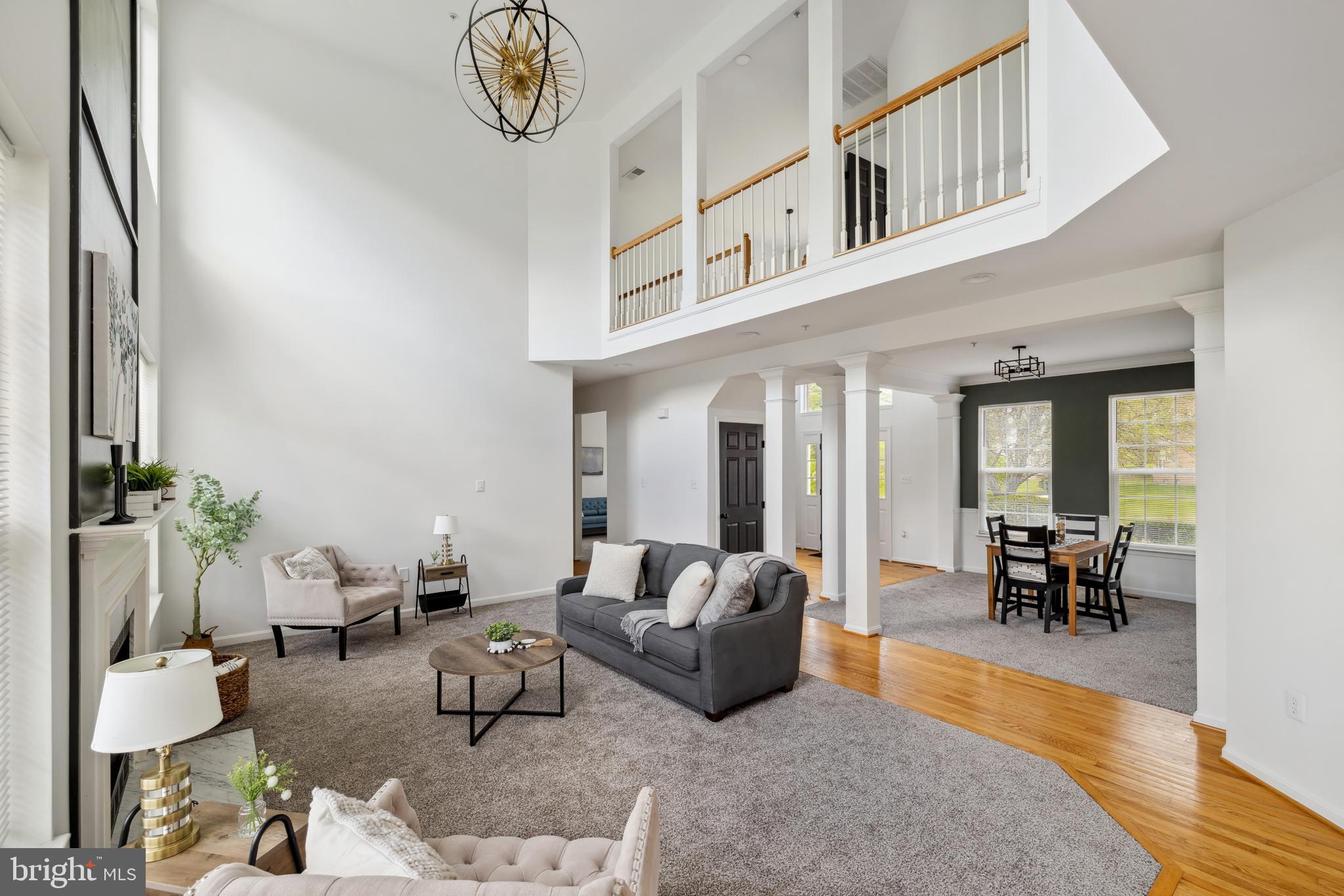 11703 Old Lantern Ct