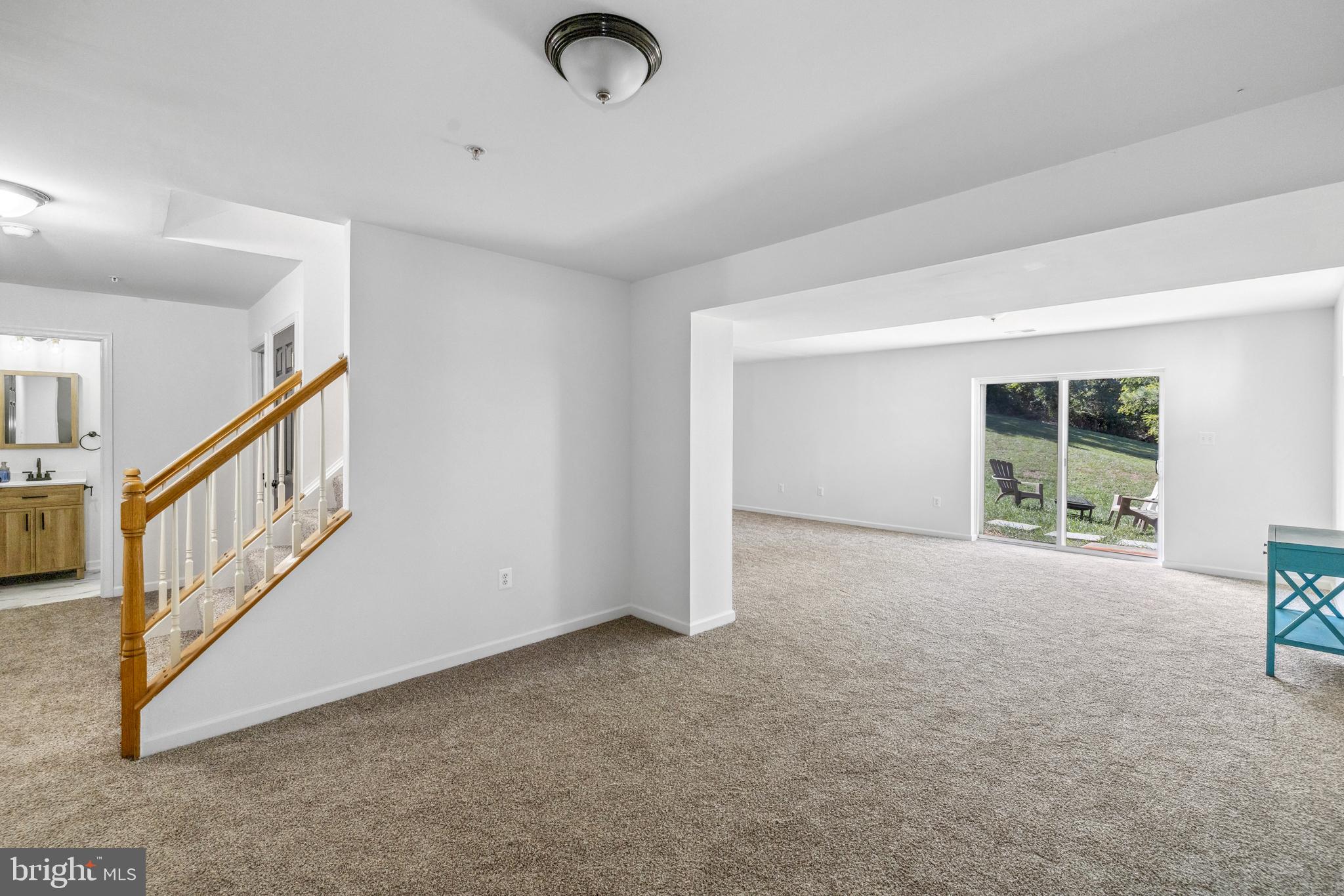 11703 Old Lantern Ct