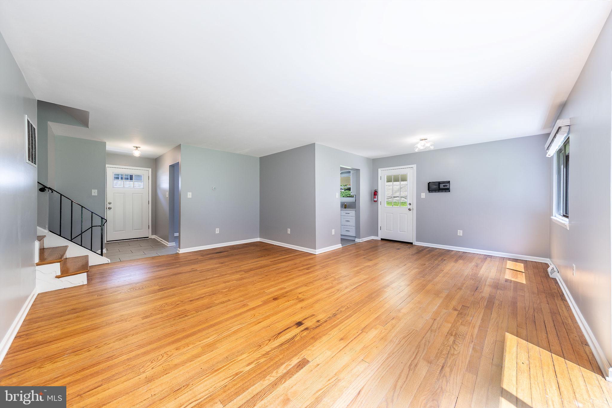 704 KINGS LANE