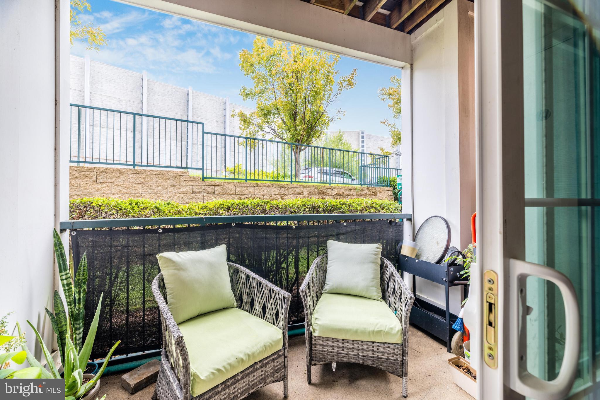 2465 Army Navy Dr #1-111