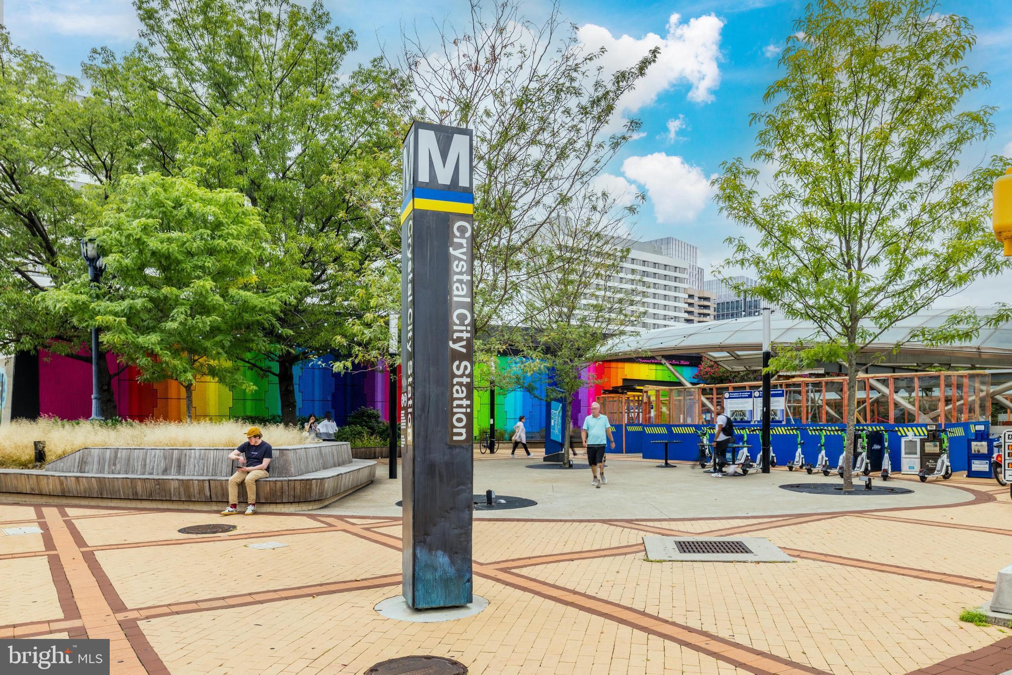 2465 Army Navy Dr #1-111