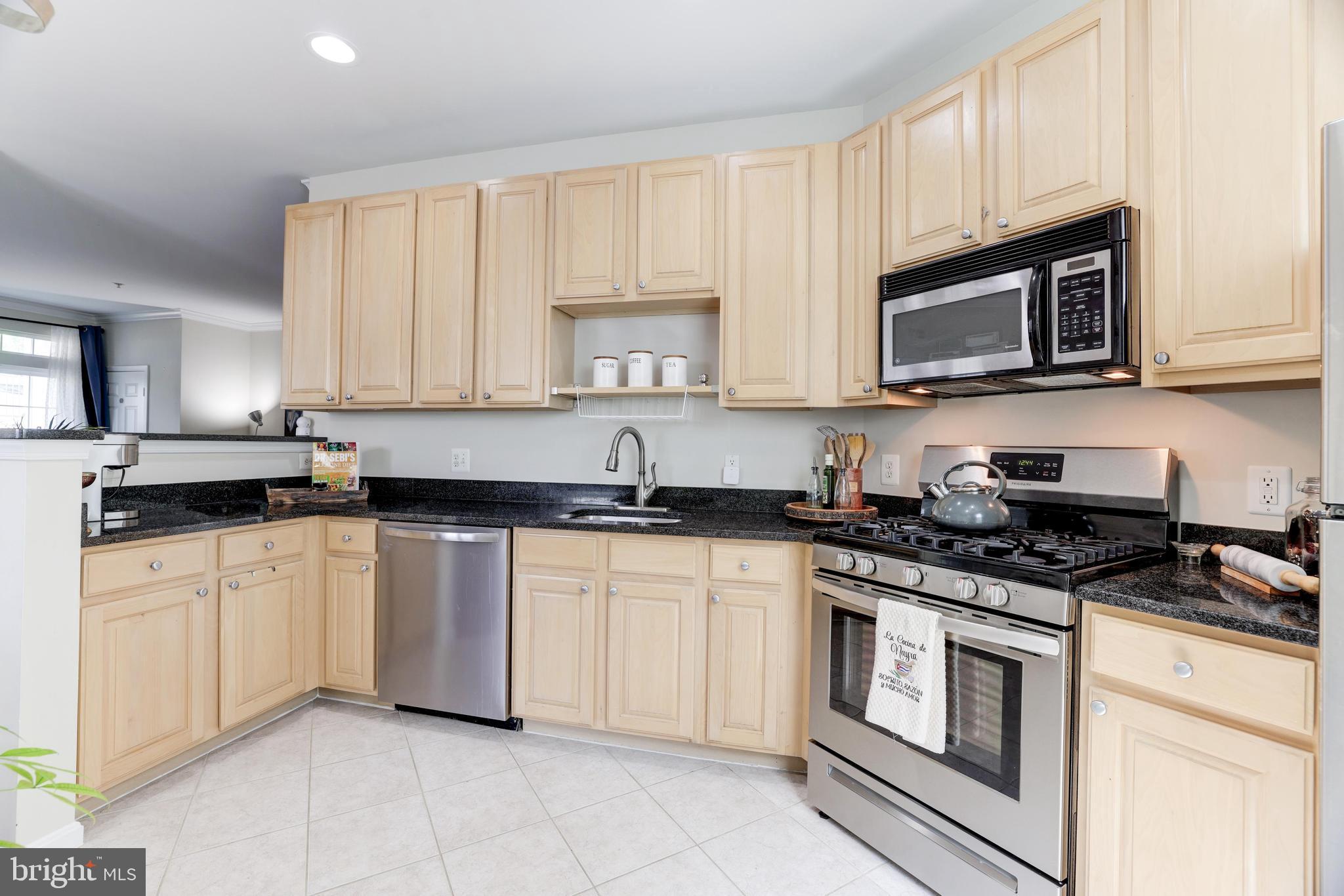 2465 Army Navy Dr #1-111