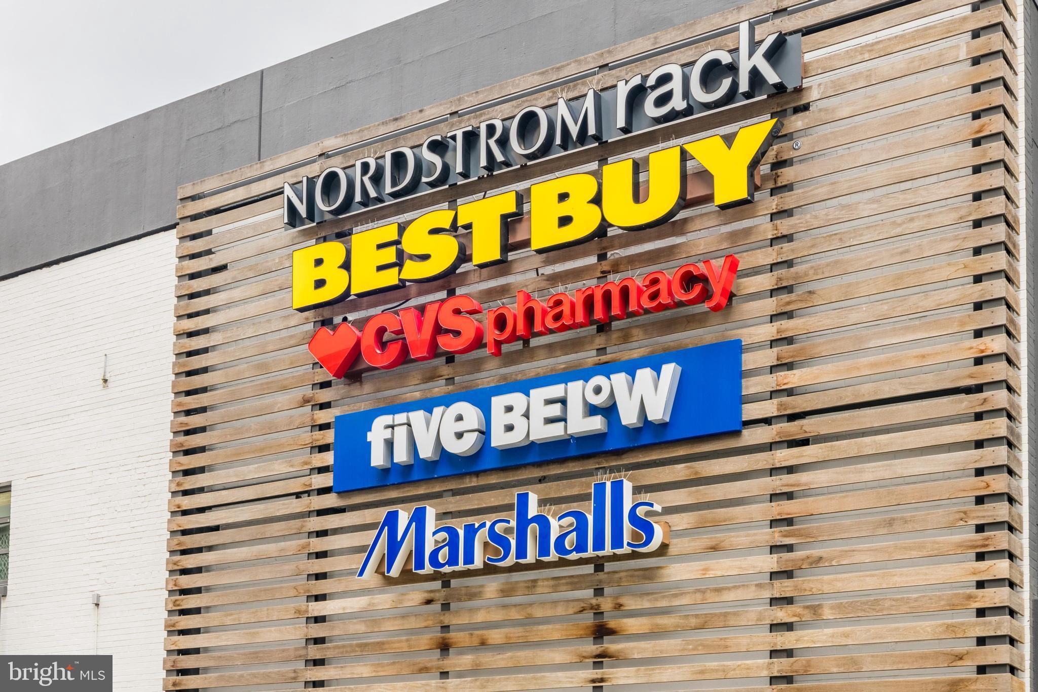 2465 Army Navy Dr #1-111