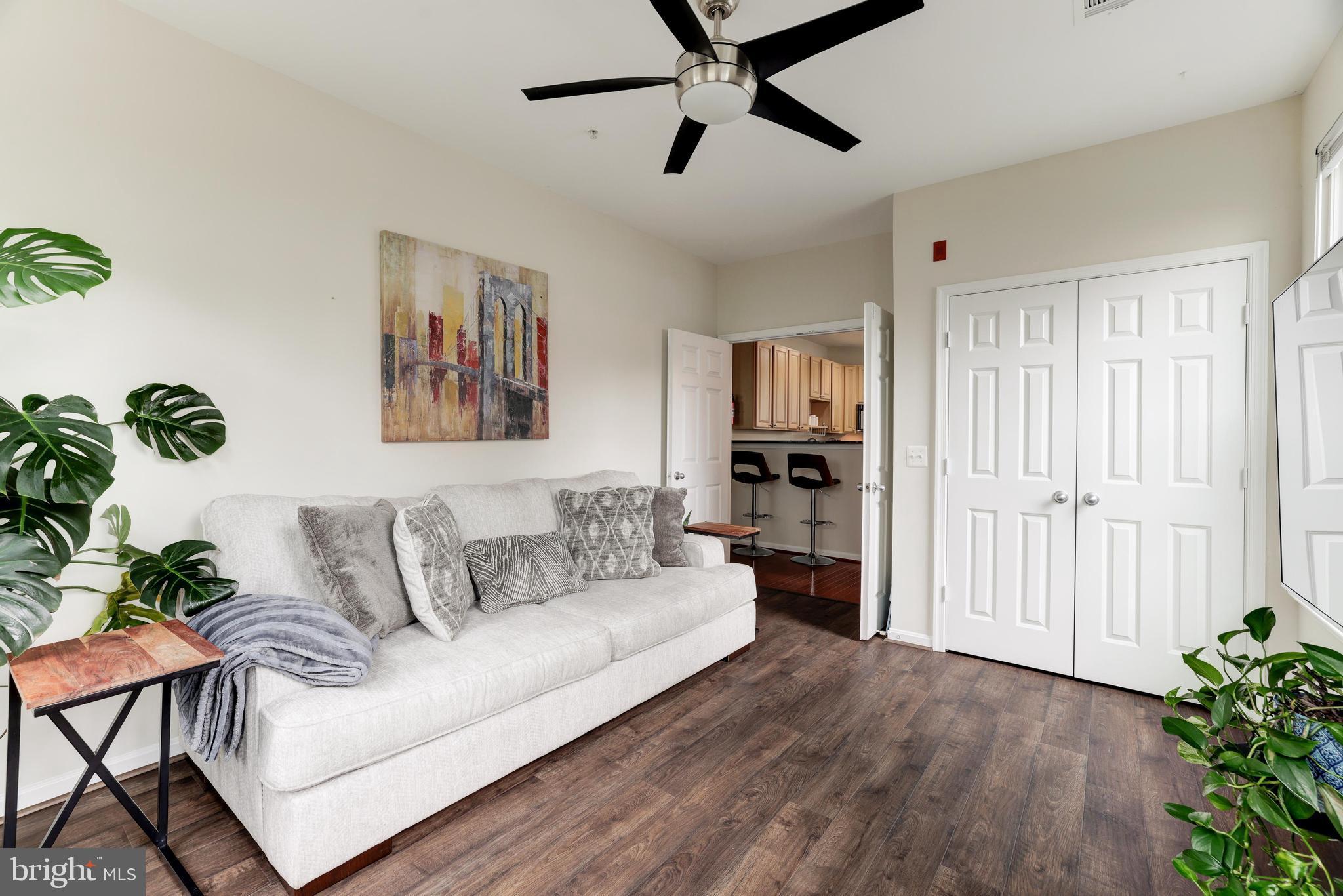 2465 Army Navy Dr #1-111