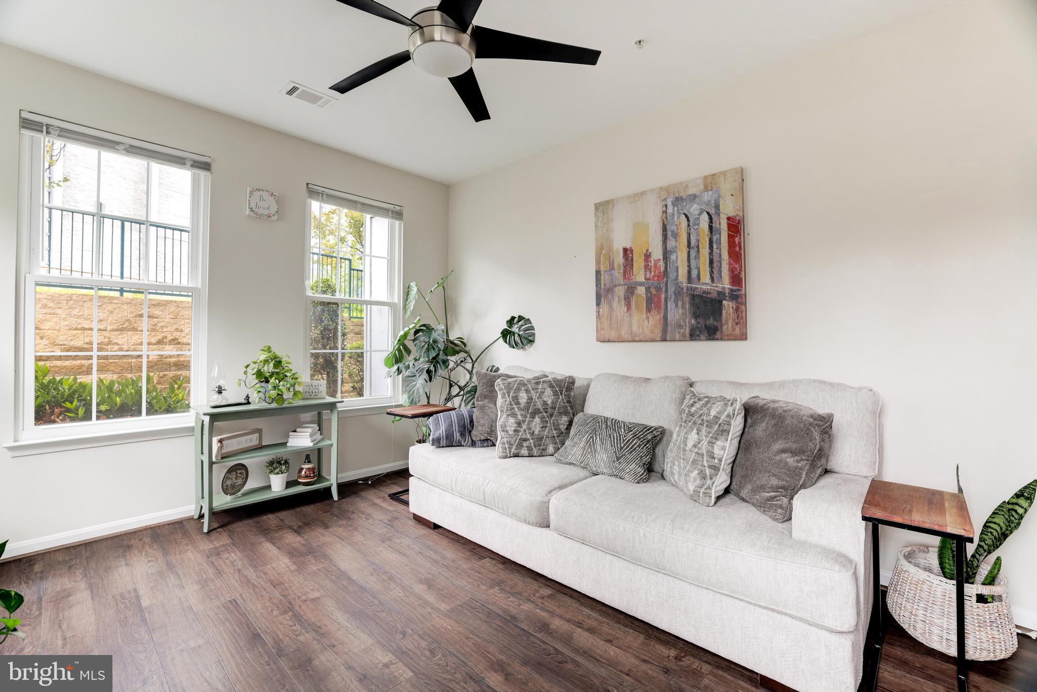 2465 Army Navy Dr #1-111