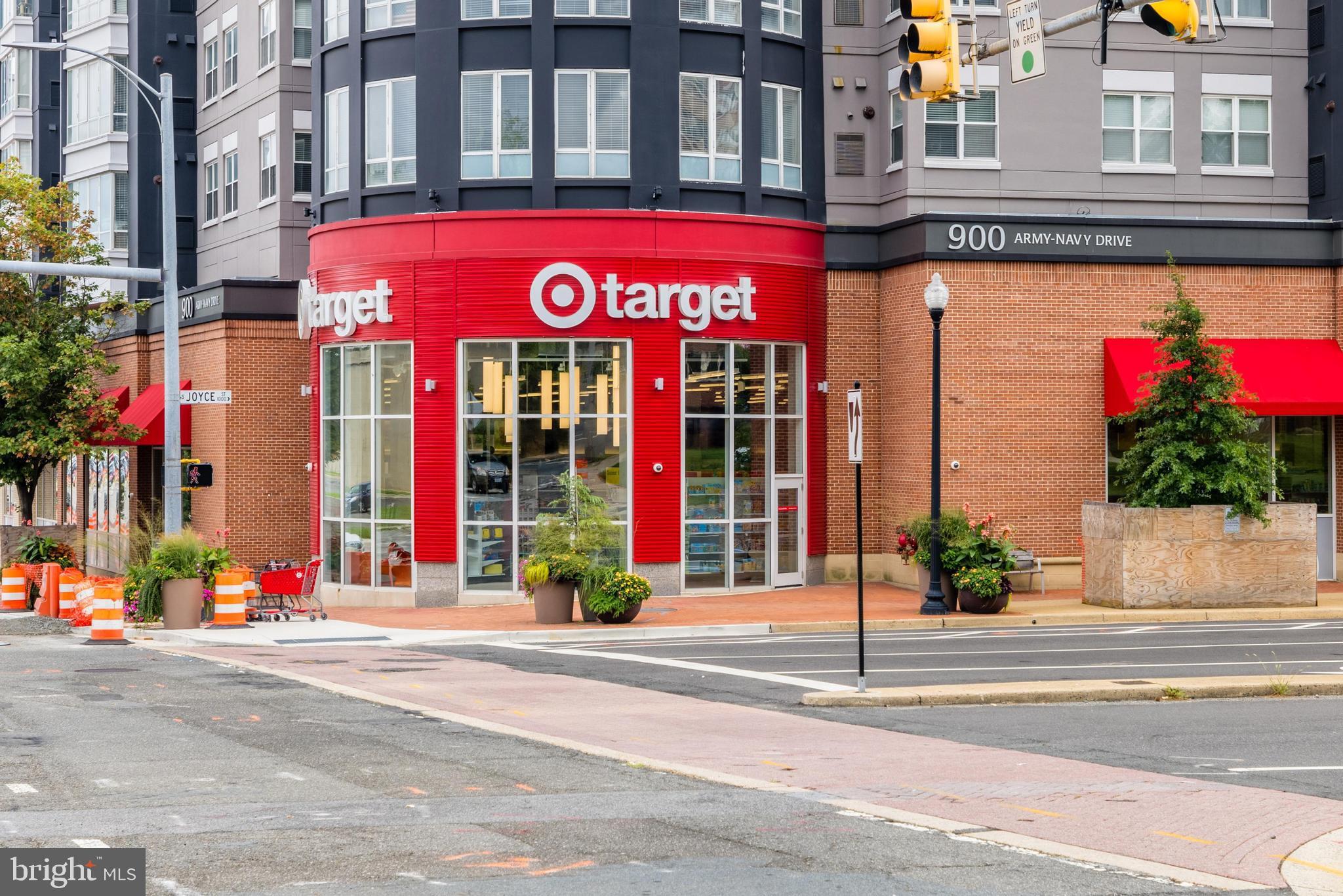 2465 Army Navy Dr #1-111