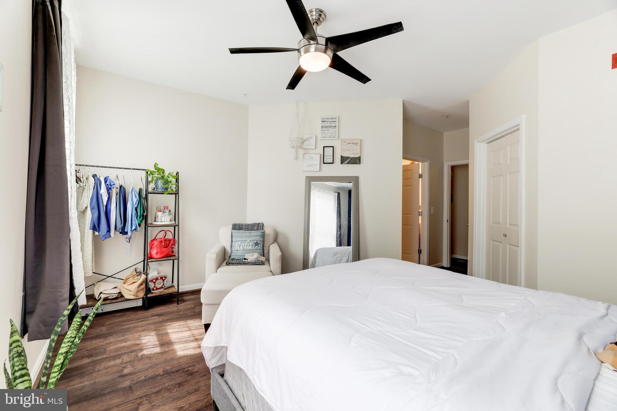 2465 Army Navy Dr #1-111