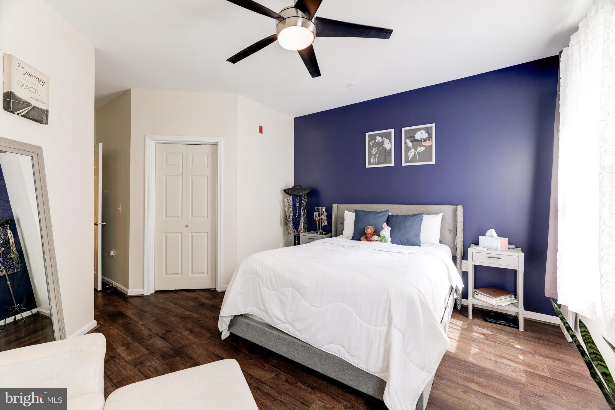 2465 Army Navy Dr #1-111