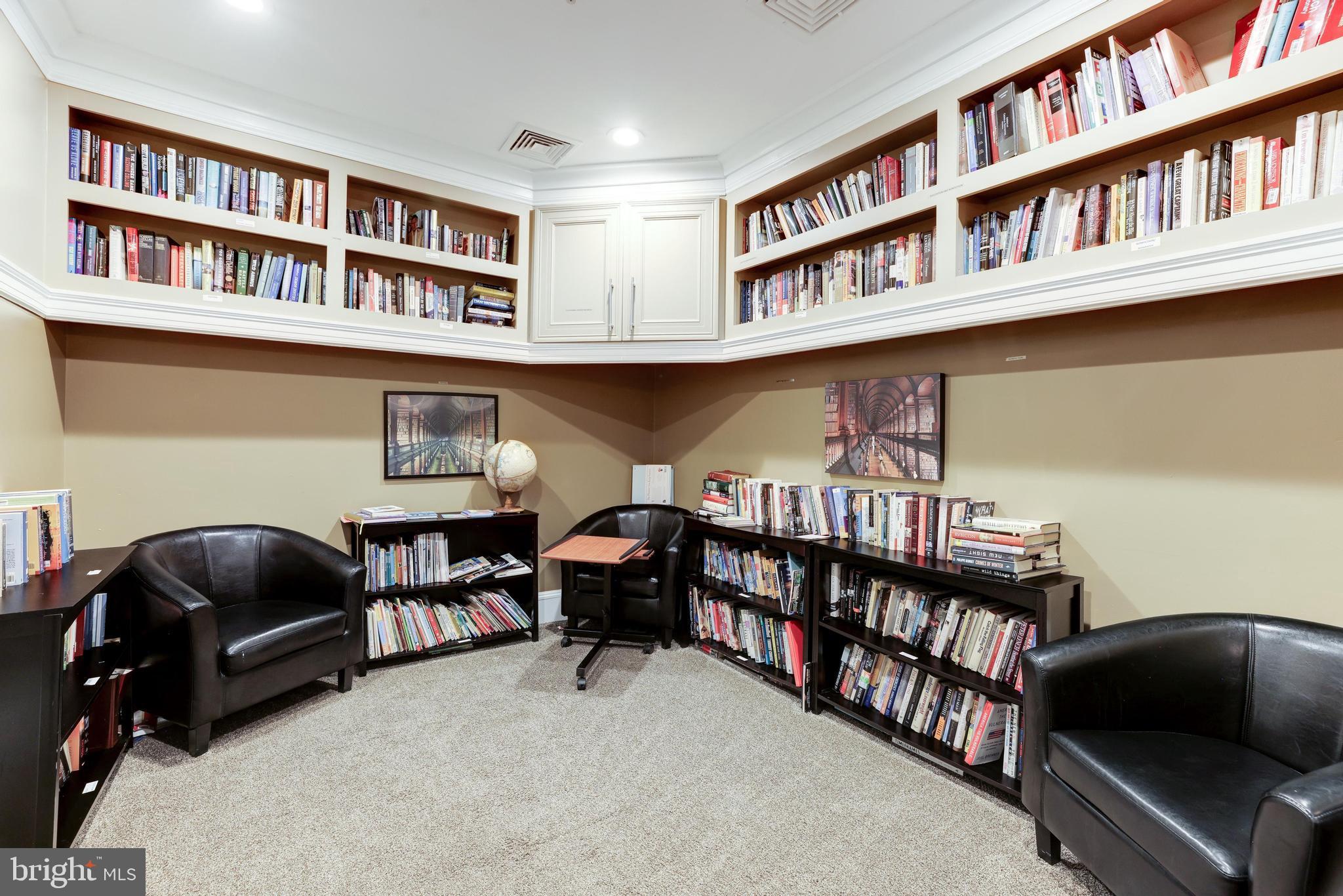 2465 Army Navy Dr #1-111