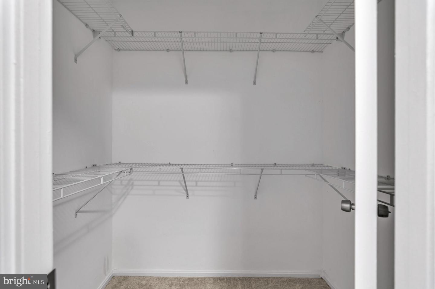 201 Yoakum Pkwy #52