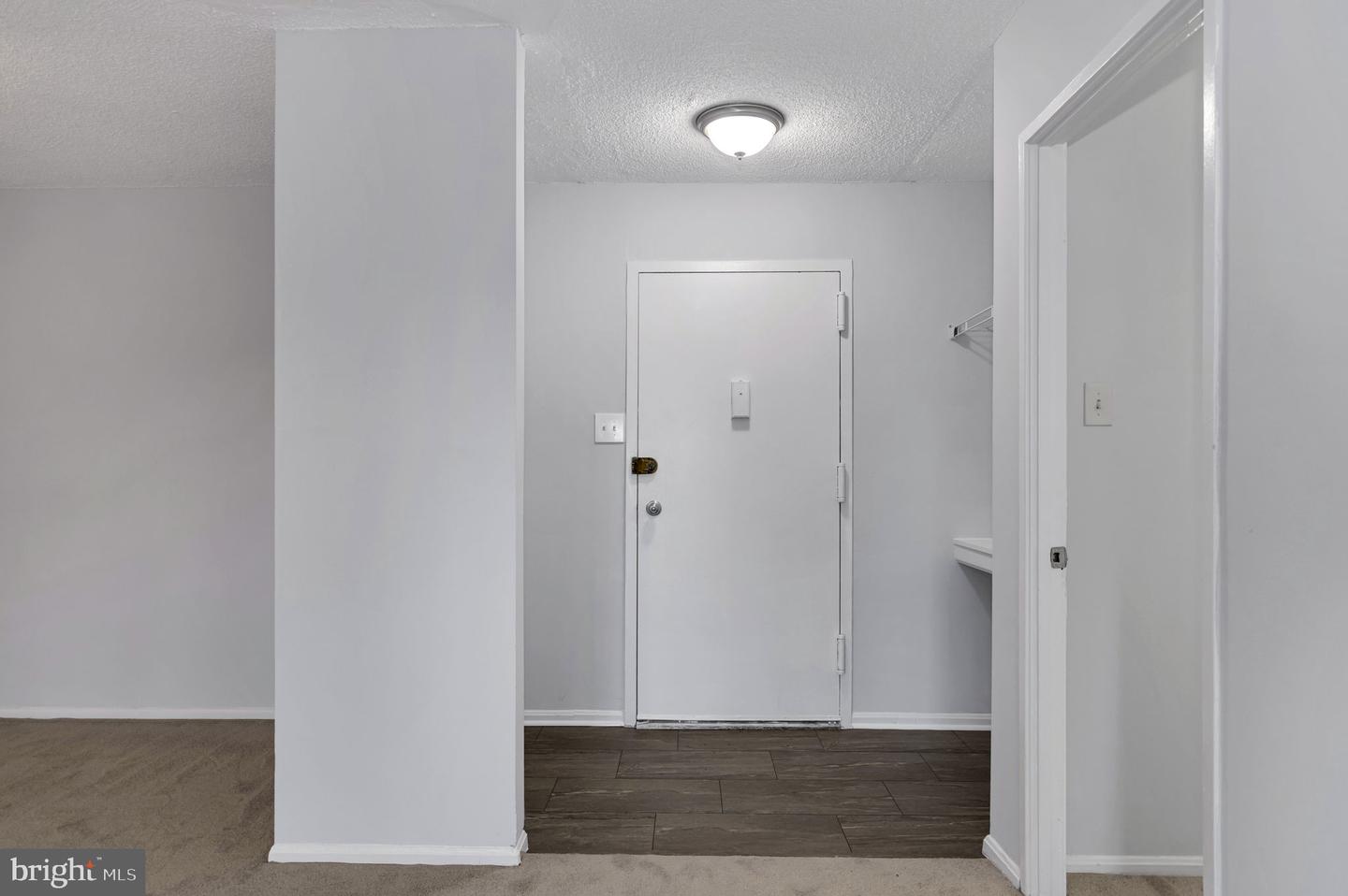 201 Yoakum Pkwy #52