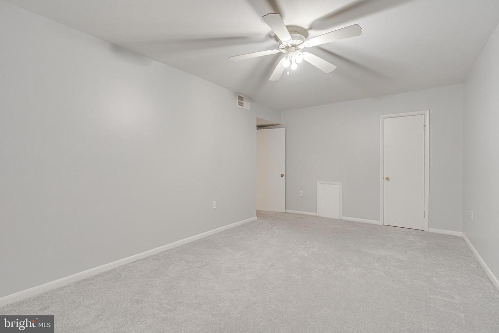 9473 FAIRFAX BOULEVARD 104