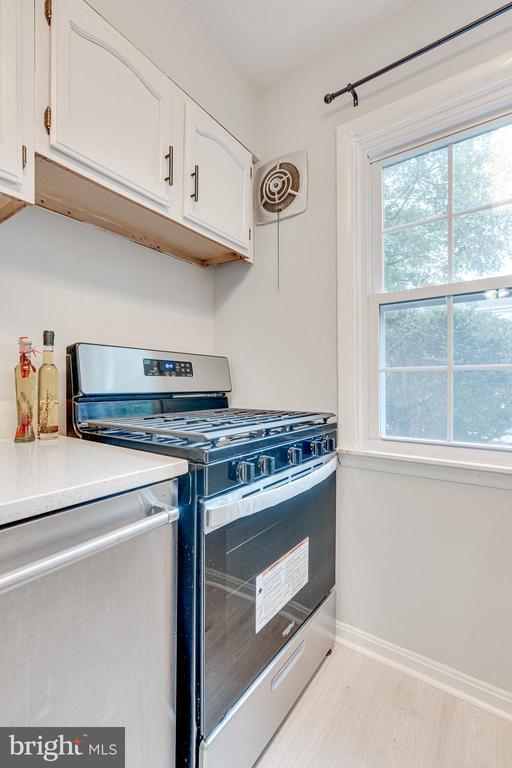 9473 FAIRFAX BOULEVARD 104