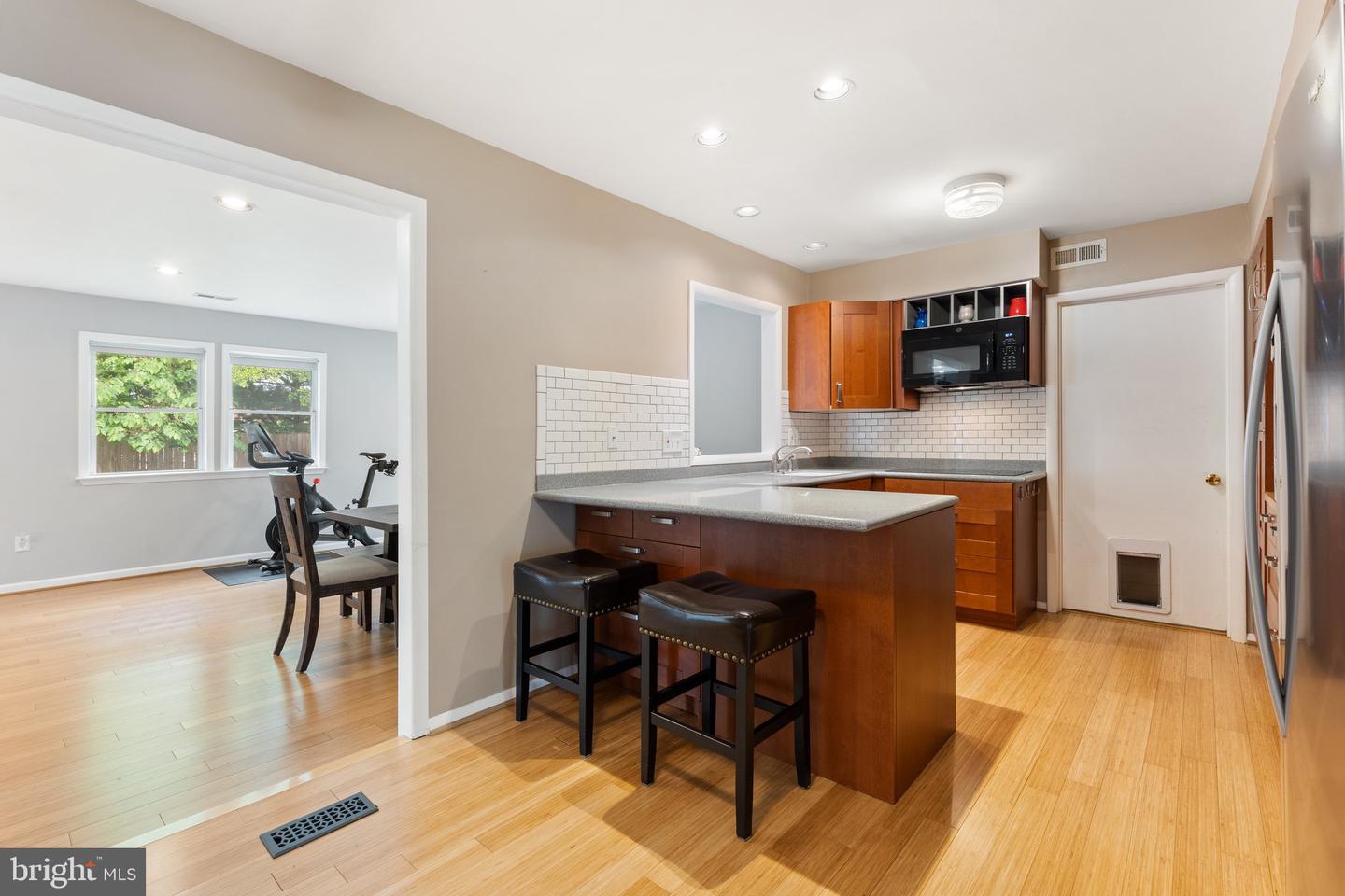 4118 Point Hollow Ln