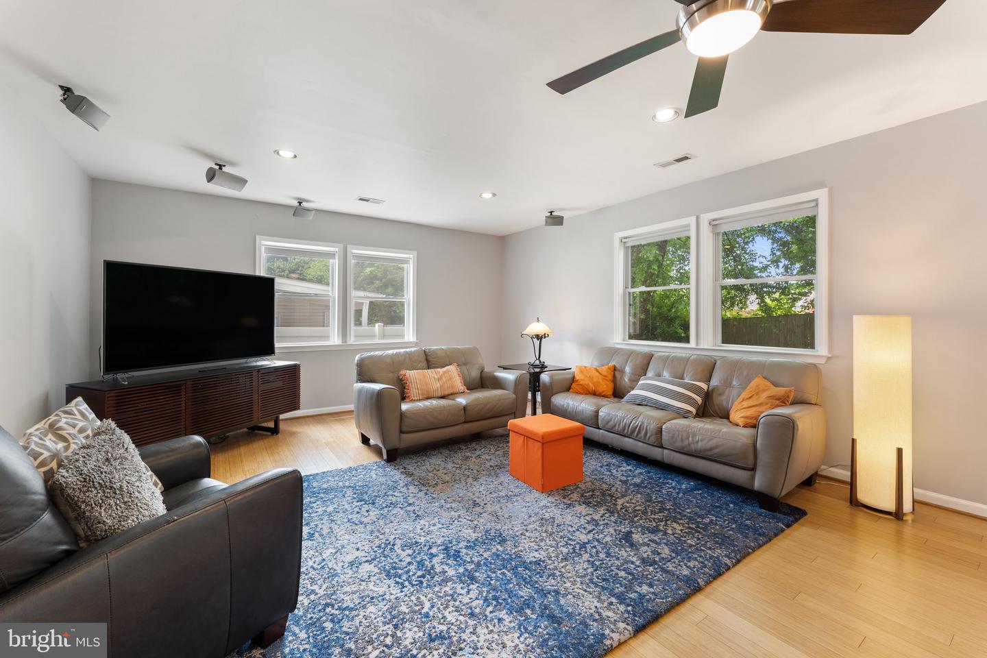 4118 Point Hollow Ln