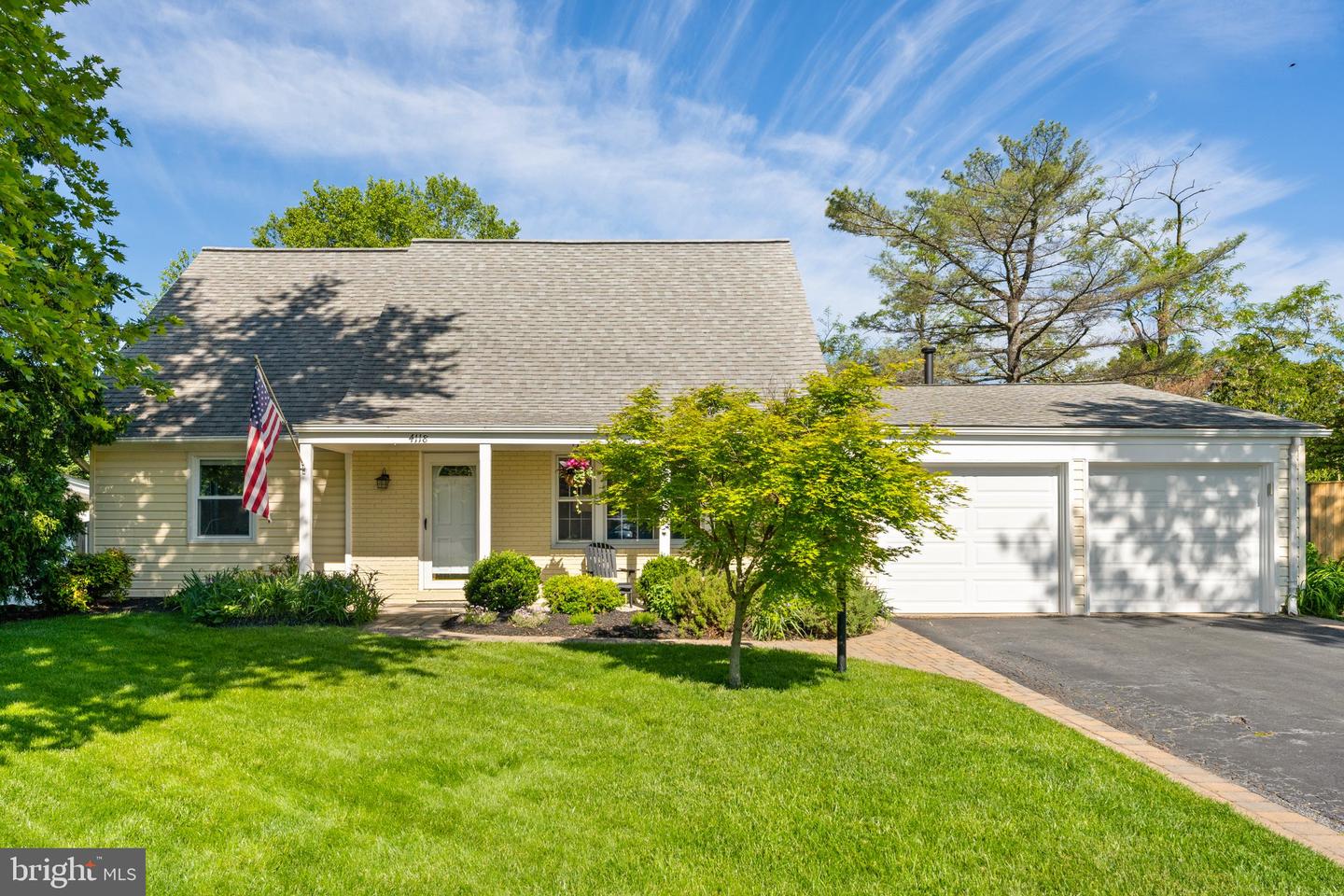 4118 Point Hollow Ln