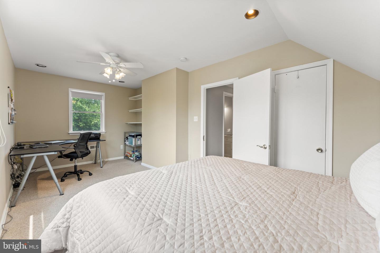 4118 Point Hollow Ln