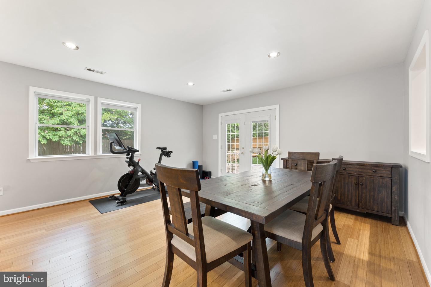 4118 Point Hollow Ln