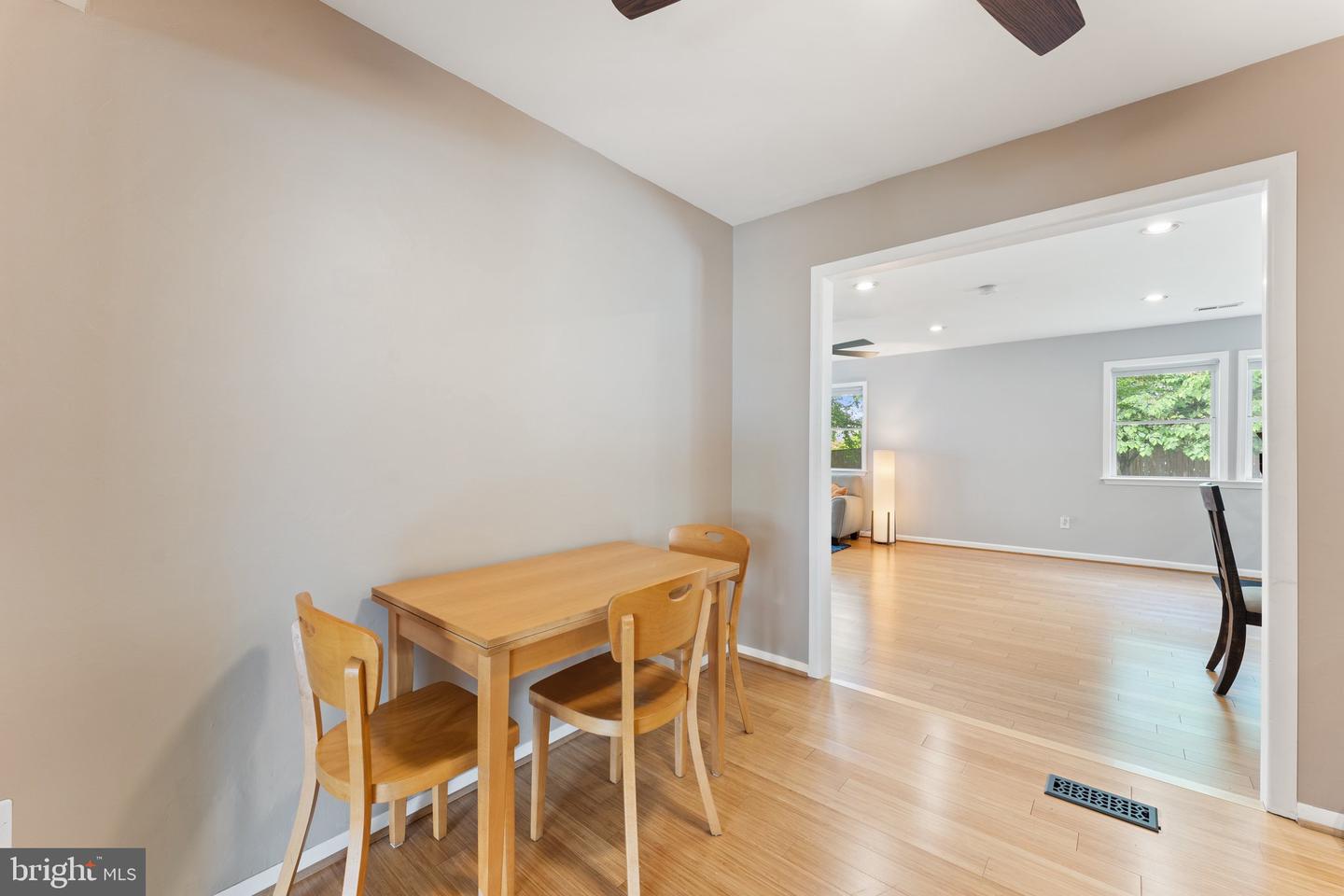 4118 Point Hollow Ln