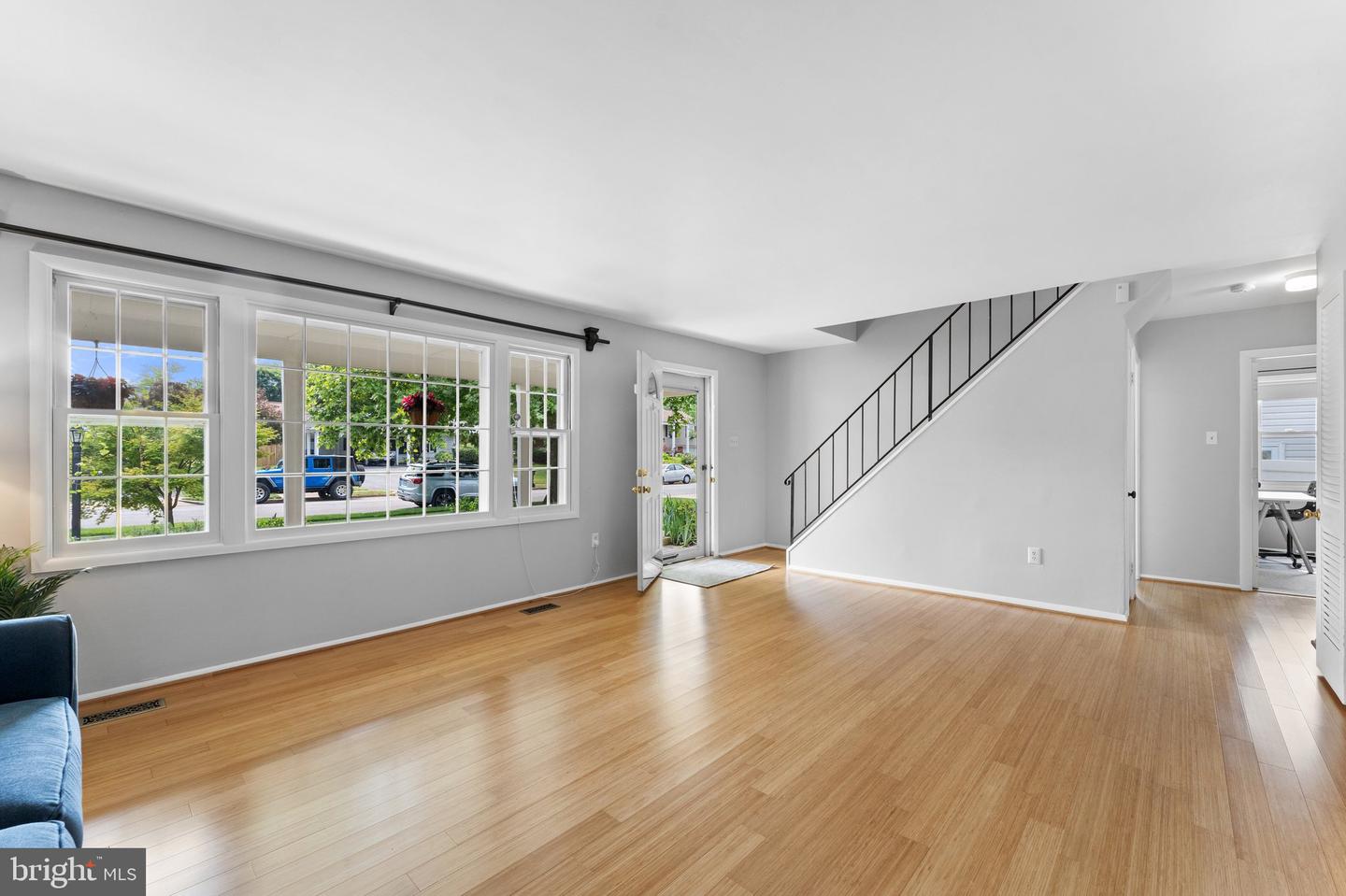 4118 Point Hollow Ln