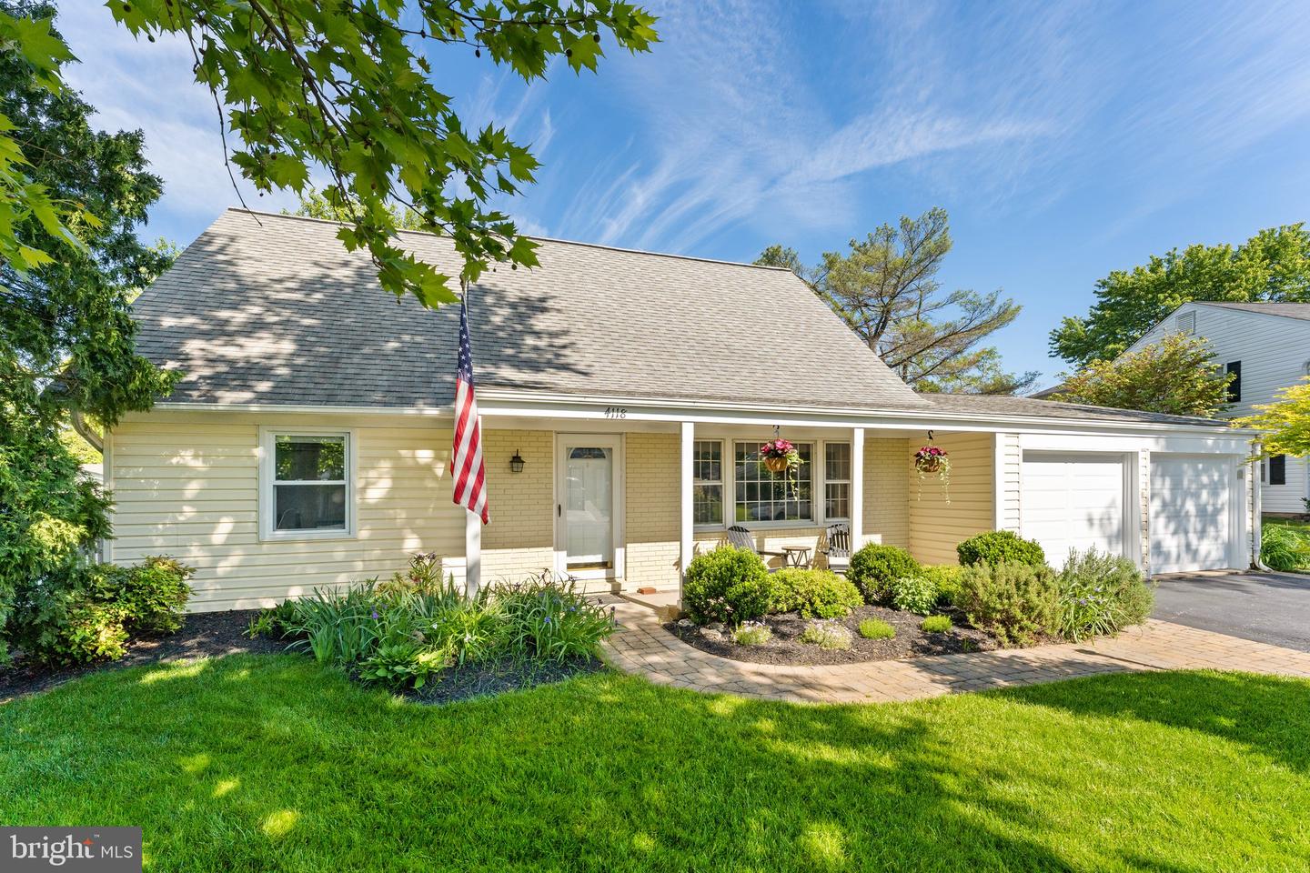 4118 Point Hollow Ln