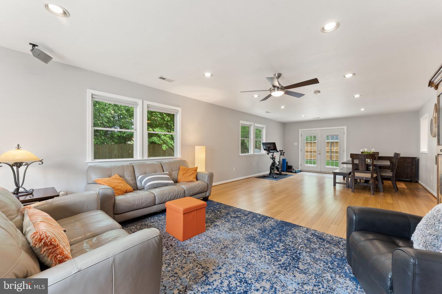 4118 Point Hollow Ln