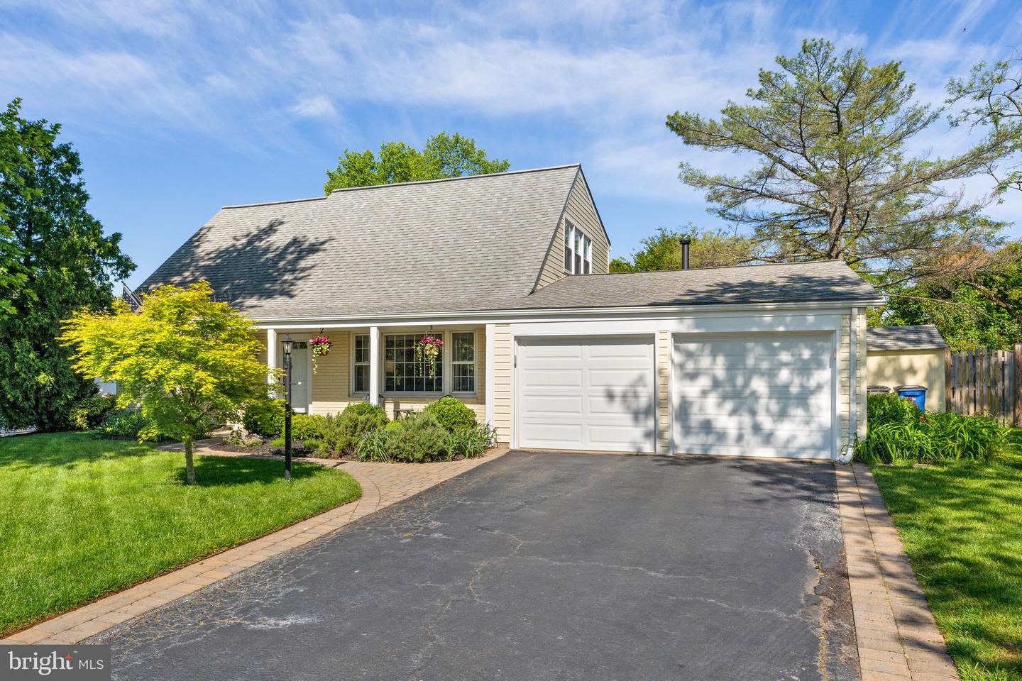 4118 Point Hollow Ln