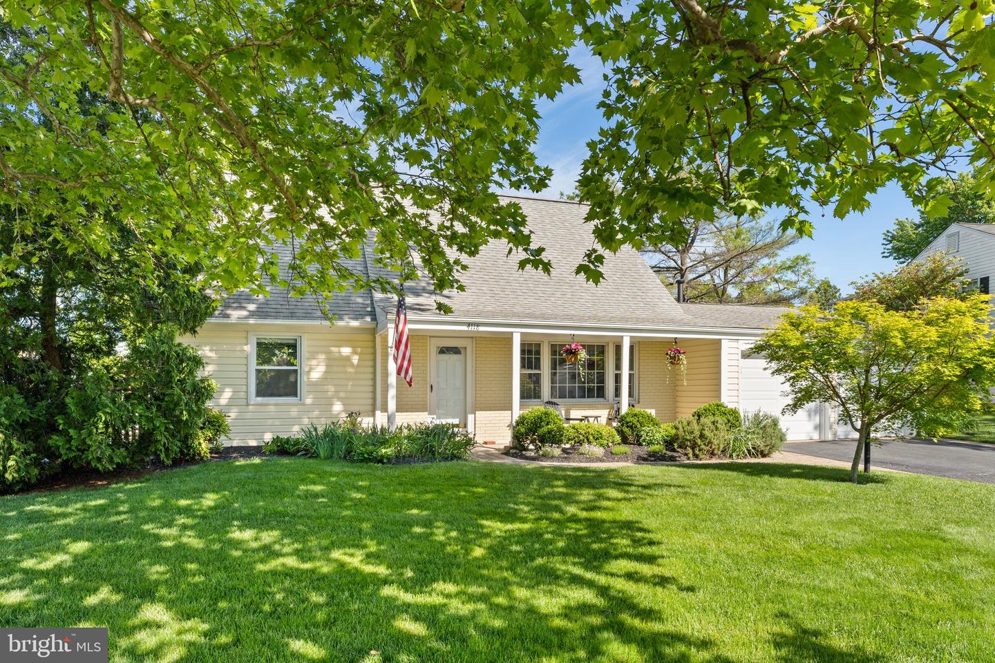 4118 Point Hollow Ln