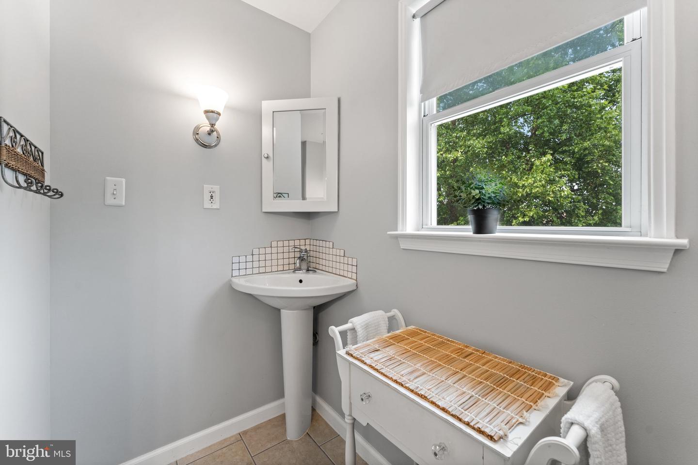 4118 Point Hollow Ln