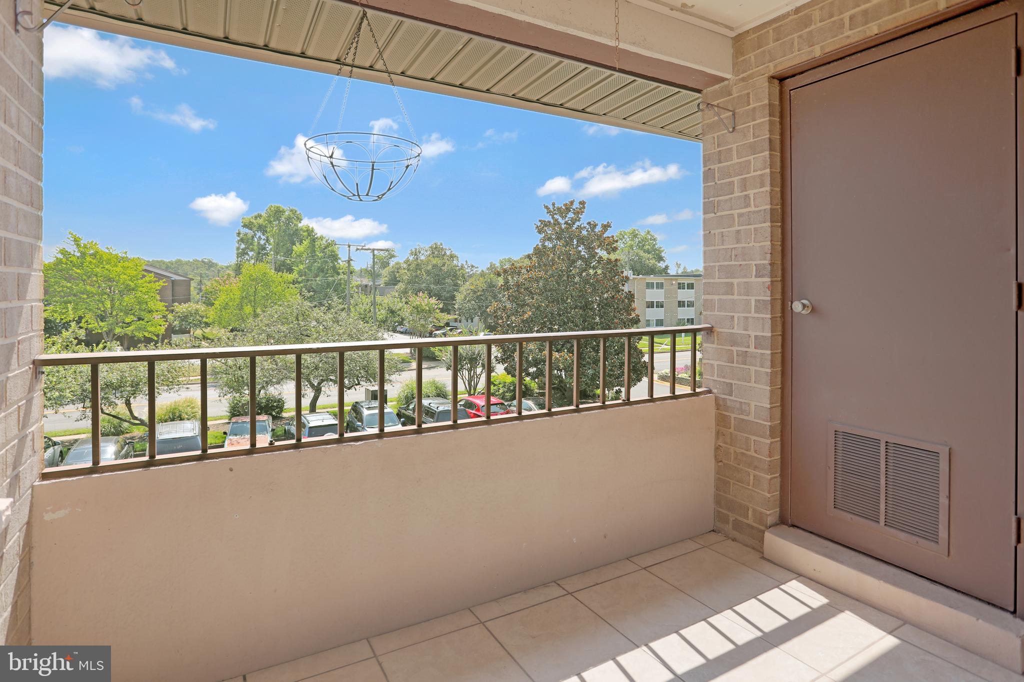 509 Florida Ave #201